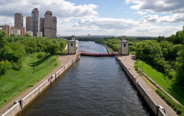 Канал им. Москвы